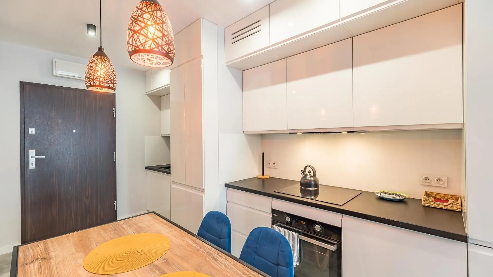 Tauron Arena Modern Apartment - Parking And Balcony By Rentujemy Krakow